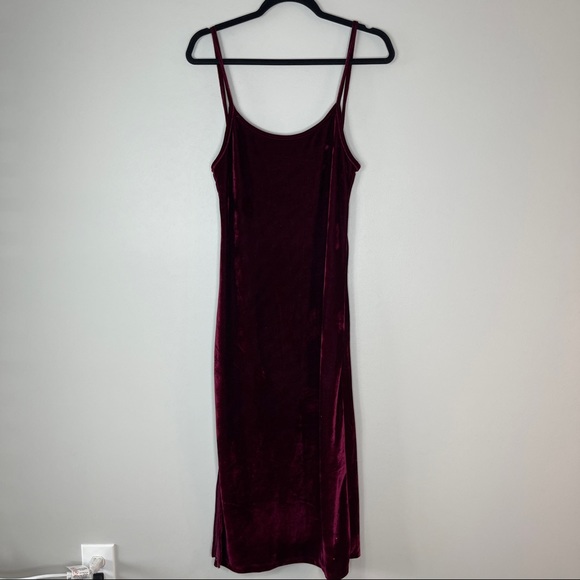 The Hanger Dress Womens Medium Purple Cranberry Velvet Midi Ladies - Picture 1 of 6